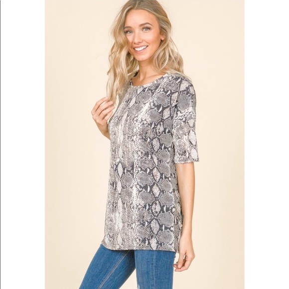 NEW! Snake print top! - Picture 5 of 5
